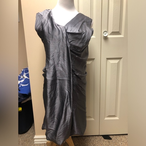 Size small Olga de Polga silver dress with front draping effect and back zipper - Picture 1 of 3